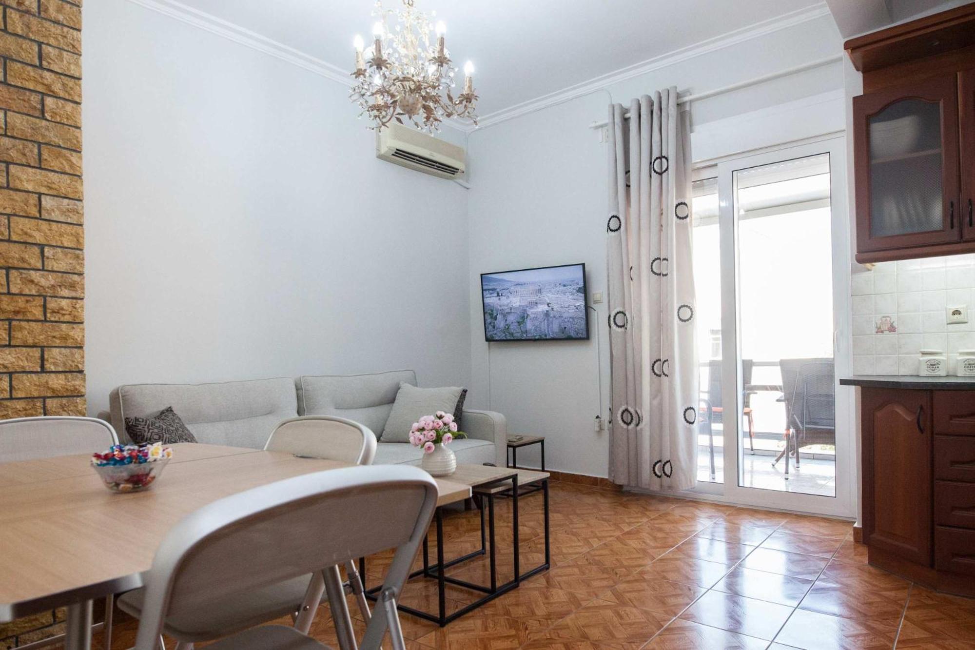 Central 2 Bd Apt With Balcony By Monastiraki 아테네 외부 사진
